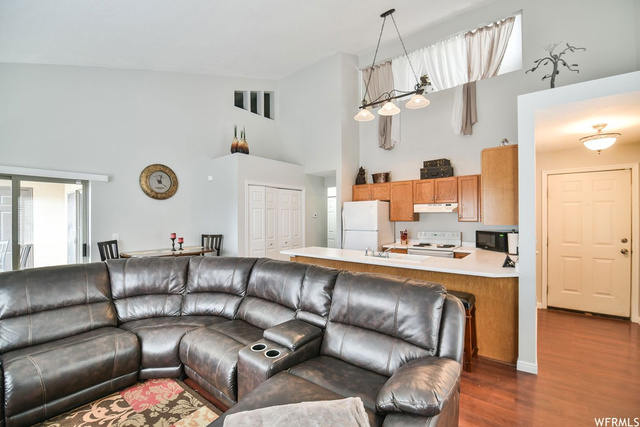 9237 S Jefferson Cv, Sandy, UT 84070 — photo 8