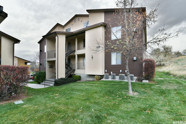 9237 S Jefferson Cv, Sandy, UT 84070 — photo 3
