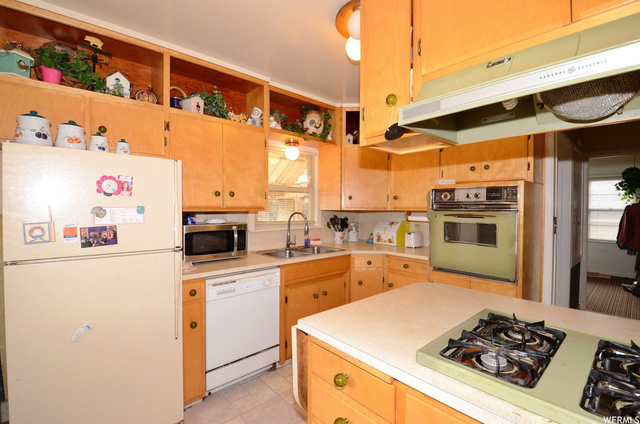 155 E 300 N, Tremonton, UT 84337 — photo 9