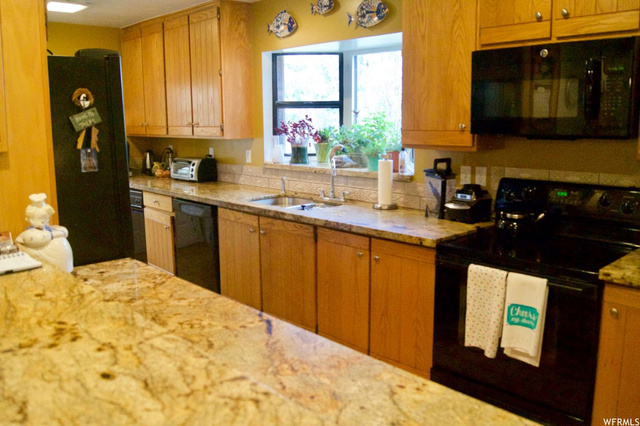 805 Parkview Dr, Summit Park, UT 84098 — photo 12