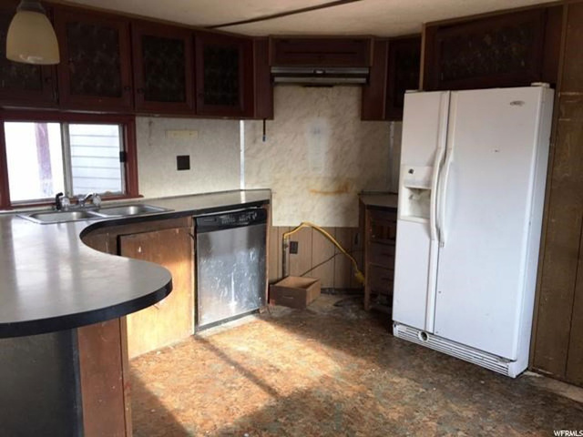 460 E 400 S, Vernal, UT 84078 — photo 3