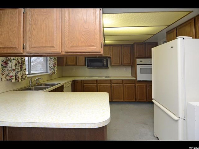577 S 3000 W, Syracuse, UT 84075 — photo 8