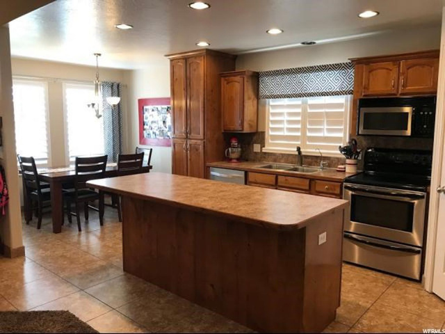 1158 W 1460 N, Clinton, UT 84015 — photo 6