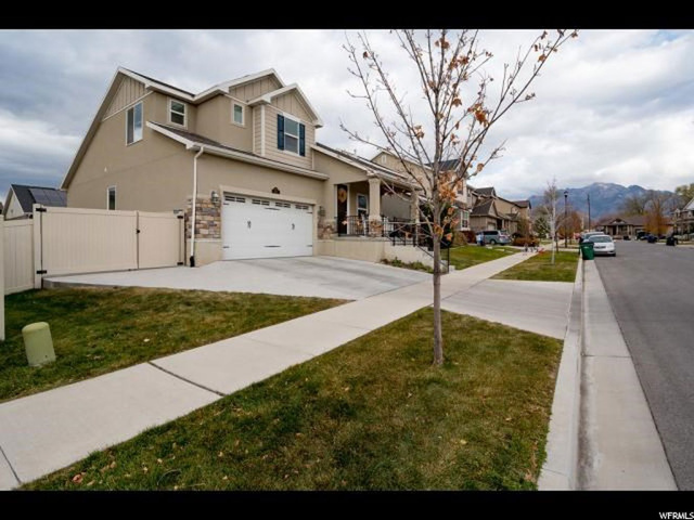 203 E Flicker Dr, Sandy, UT 84070 — photo 2