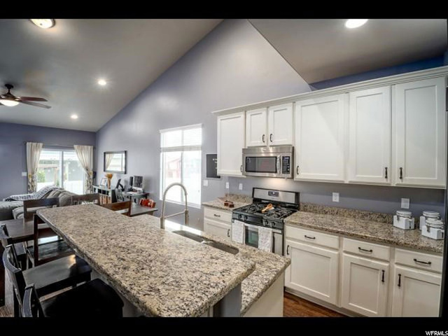203 E Flicker Dr, Sandy, UT 84070 — photo 9