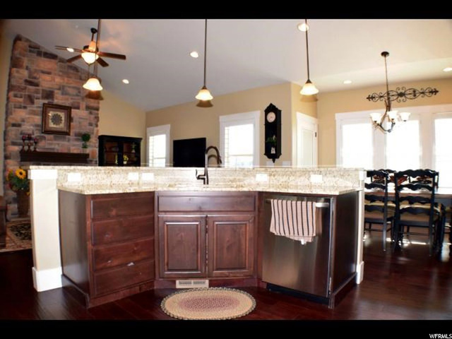 562 S 150 E, Vineyard, UT 84058 — photo 9