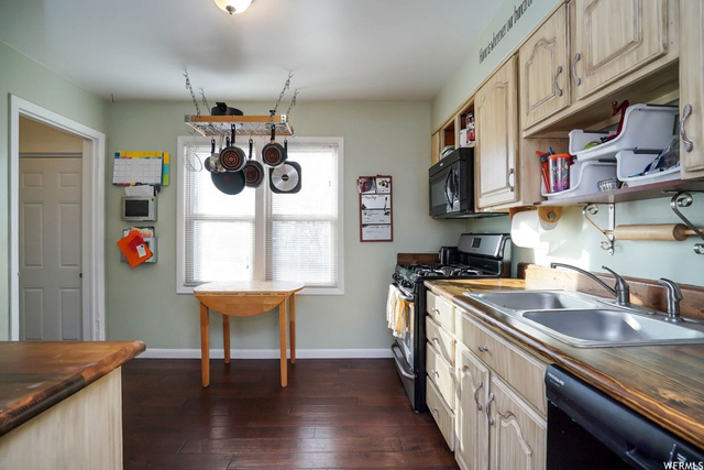 5833 S 2625 W, Roy, UT 84067 — photo 9