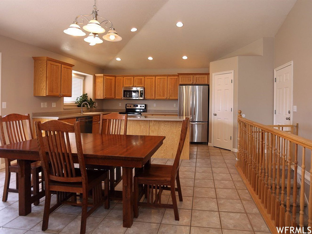 1974 S Chelemes Way E, Clearfield, UT 84015 — photo 7