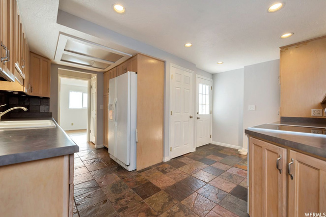 990 E Statice Ave, Sandy, UT 84094 — photo 9
