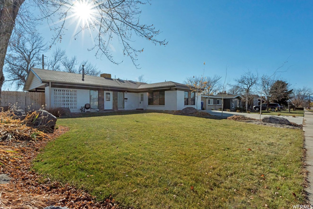 990 E Statice Ave, Sandy, UT 84094 — photo 2
