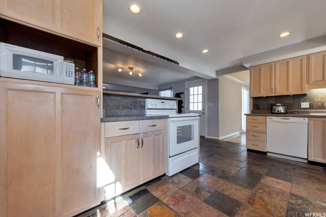 990 E Statice Ave, Sandy, UT 84094 — photo 11