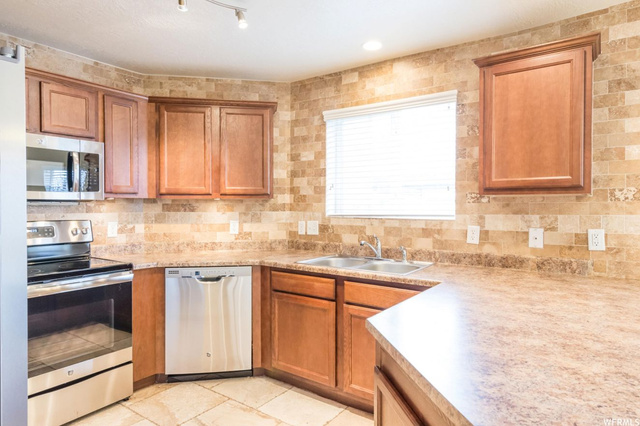 56 E Resaca Dr S #A1, Sandy, UT 84070 — photo 3