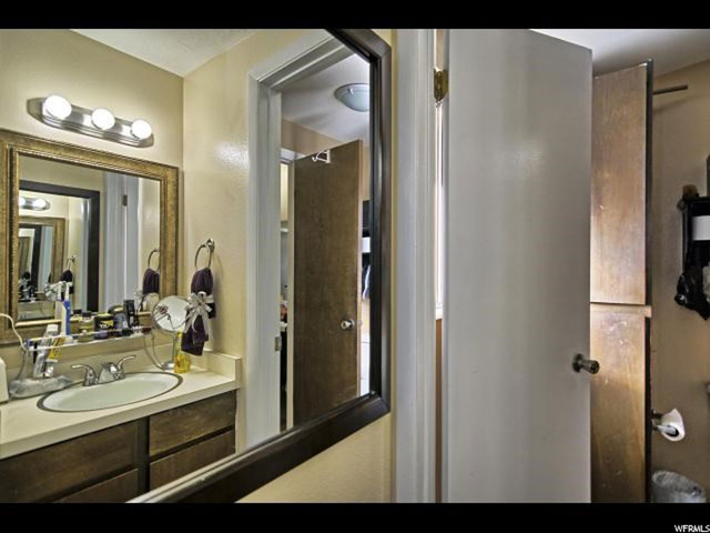 832 E Enchanted Dr, Midvale, UT 84047 — photo 5