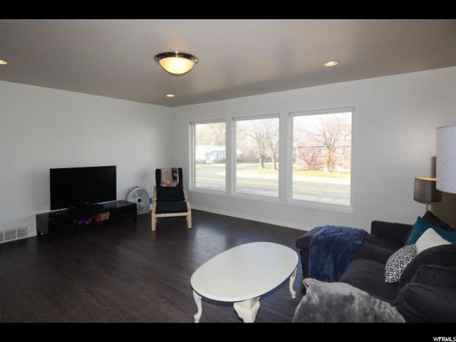 157 E 4400 S, Washington Terrace, UT 84405 — photo 2