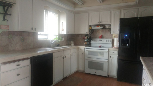5911 S 3975 W, Roy, UT 84067 — photo 3