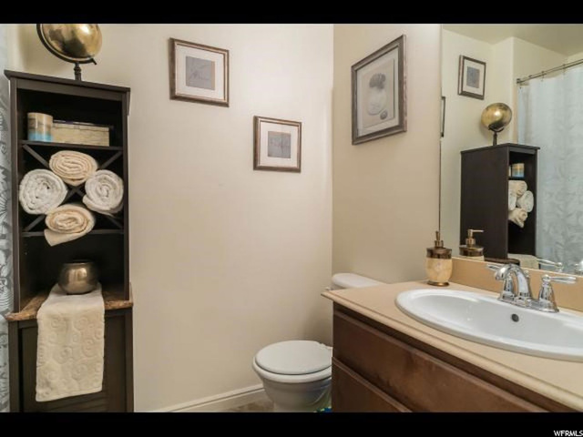 946 E Chris S, Clearfield, UT 84015 — photo 10