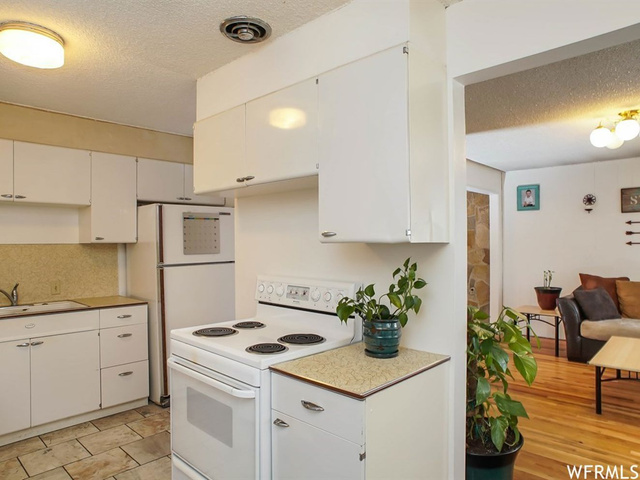 5227 S 2425 W, Roy, UT 84067 — photo 11
