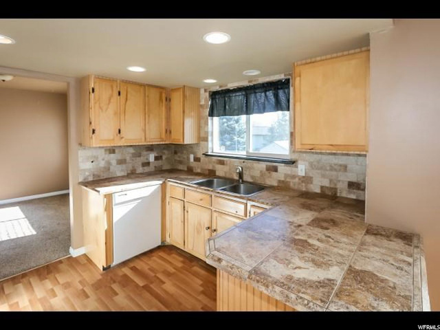 652 Howard Dr E, Sandy, UT 84070 — photo 10