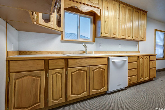 418 E 100 N, Vernal, UT 84078 — photo 10