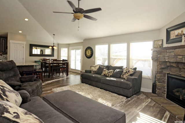 917 E 1525 N, North Ogden, UT 84404 — photo 12