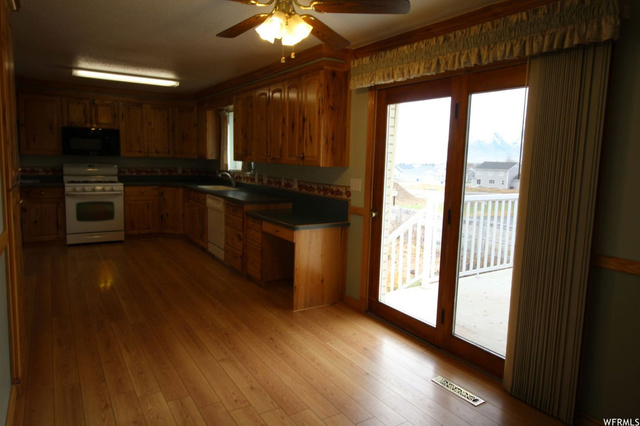 347 S 1000 E, River Heights, UT 84321 — photo 5