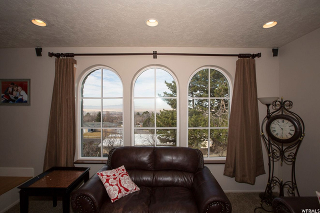 583 E Meadowlark Ln S, Bountiful, UT 84010 — photo 10