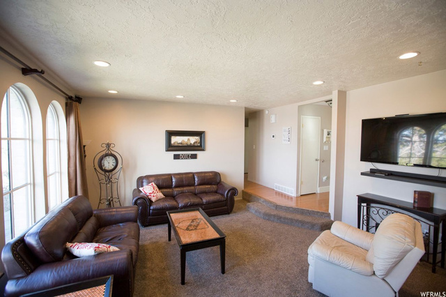 583 E Meadowlark Ln S, Bountiful, UT 84010 — photo 8