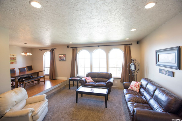 583 E Meadowlark Ln S, Bountiful, UT 84010 — photo 9