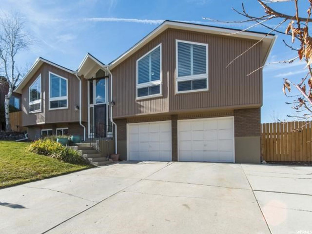 9832 S Falconhurst Dr E, Sandy, UT 84092 — photo 3