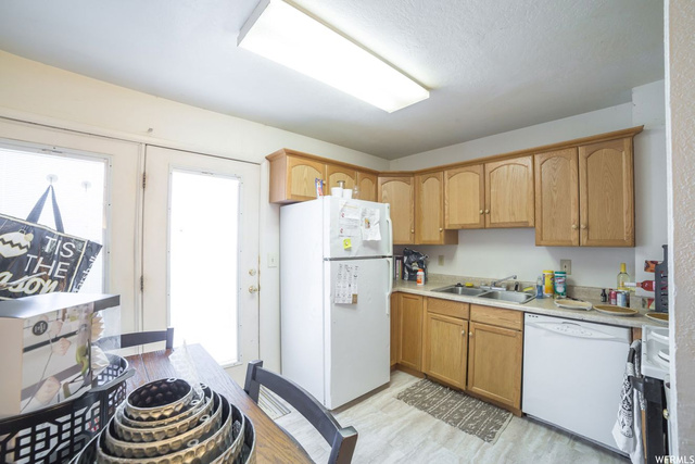 377 E 7670 S, Midvale, UT 84047 — photo 5