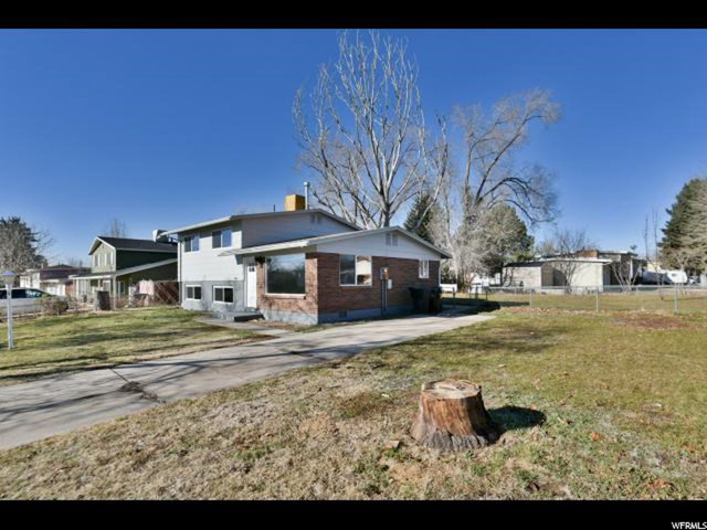 1362 Marilyn Dr, Syracuse, UT 84075 — photo 2