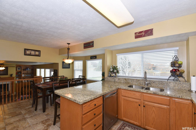 11448 Raspberry Ct, Draper, UT 84020 — photo 11