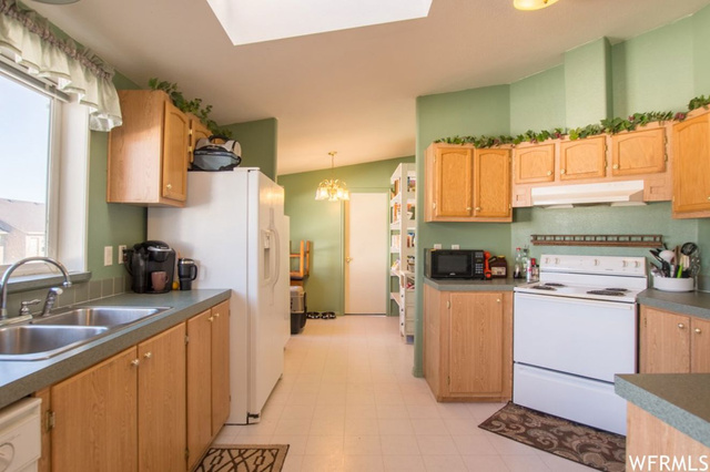437 E 1400 S, Garland, UT 84312 — photo 12