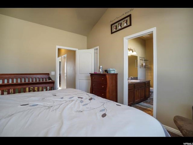 1396 W 2340 N, Clinton, UT 84015 — photo 9