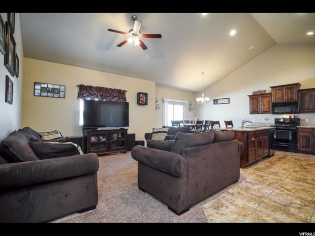 1396 W 2340 N, Clinton, UT 84015 — photo 2