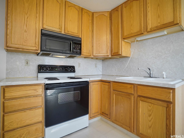 396 Cherry Dr, Riverdale, UT 84405 — photo 10