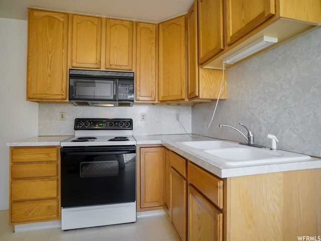 396 Cherry Dr, Riverdale, UT 84405 — photo 9