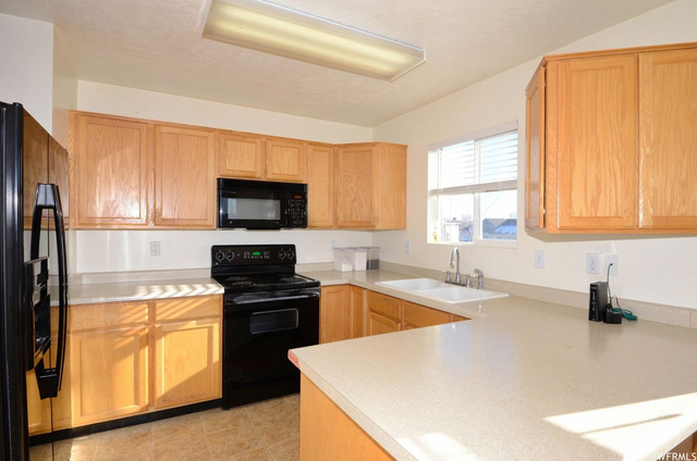 2587 W 2650 N, Clinton, UT 84015 — photo 8