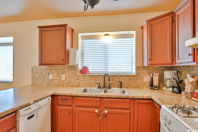 4419 S 2750 W, Roy, UT 84067 — photo 6