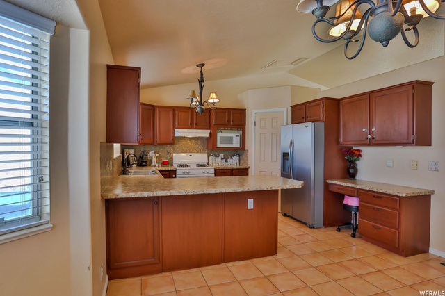 4419 S 2750 W, Roy, UT 84067 — photo 7