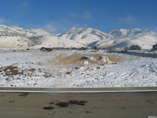 292 S 1100 E #16, Smithfield, UT 84335 — photo 2