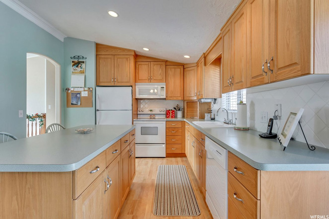 85 E 1500 S, Bountiful, UT 84010 — photo 9