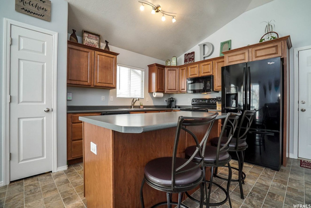 925 E James Cir, Clearfield, UT 84015 — photo 7