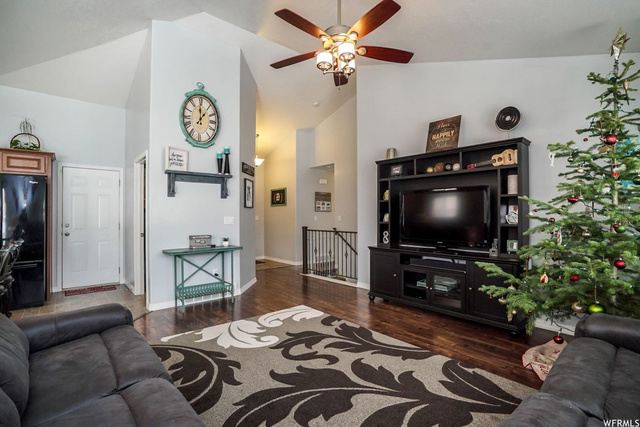 925 E James Cir, Clearfield, UT 84015 — photo 5