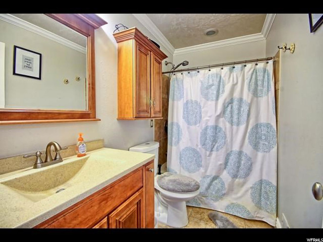 1060 E Fallbrook Way, Sandy, UT 84094 — photo 2