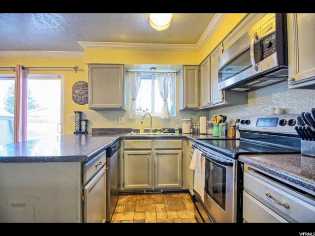 1060 E Fallbrook Way, Sandy, UT 84094 — photo 11