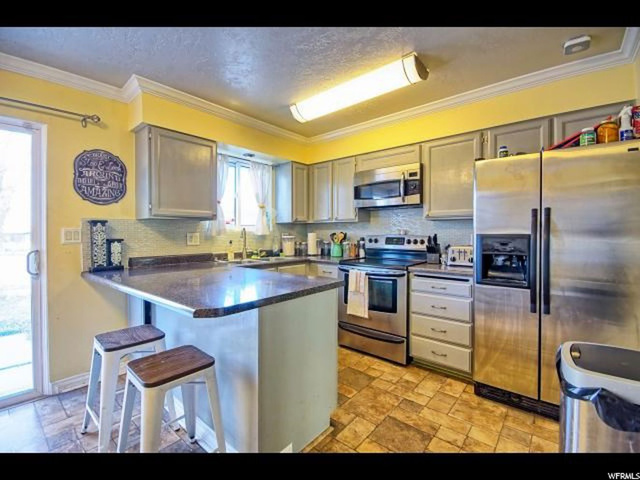 1060 E Fallbrook Way, Sandy, UT 84094 — photo 12