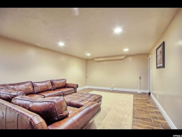 1060 E Fallbrook Way, Sandy, UT 84094 — photo 3