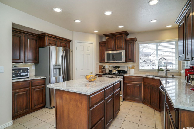 587 E 2100 S, Clearfield, UT 84015 — photo 7