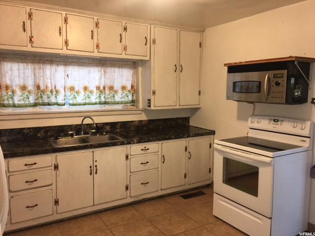 389 E Main S, Wellington, UT 84542 — photo 4